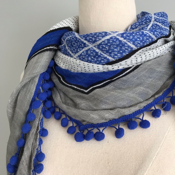 MIMCO Lightweight Pompom Scarf - Picture 3 of 8